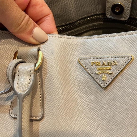 Prada Saffiano Lux tote - Picture 11 of 16